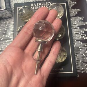 Crystal drawer knobs